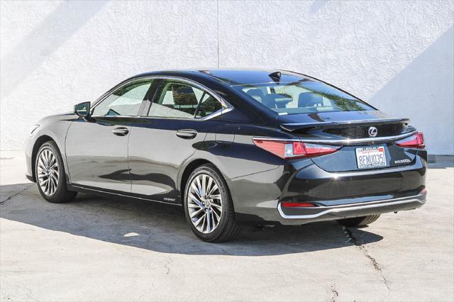 2019 Lexus ES 300h Luxury