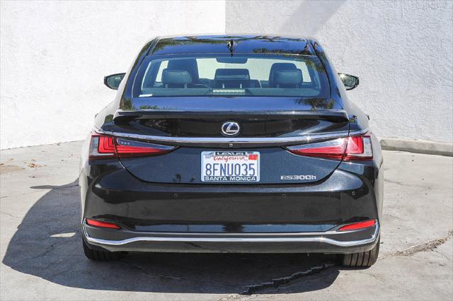 2019 Lexus ES 300h Luxury
