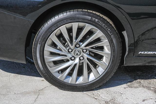 2019 Lexus ES 300h Luxury