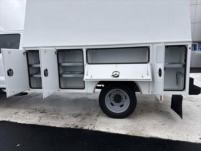 2027 Ford F-550 XL
