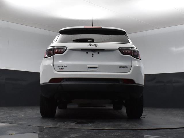 2022 Jeep Compass Latitude Lux 4x4