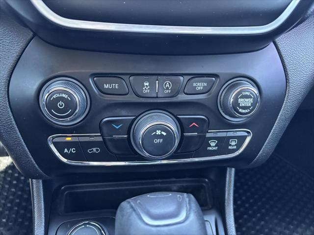 Used 2021 Jeep Cherokee Sport For Sale in Jackson, MI