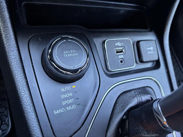 Used 2021 Jeep Cherokee Sport For Sale in Jackson, MI