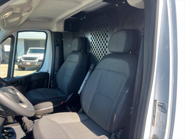 2025 Ram ProMaster 2500 Cargo Van Tradesman Low Roof 136 WB w/Pass Seat