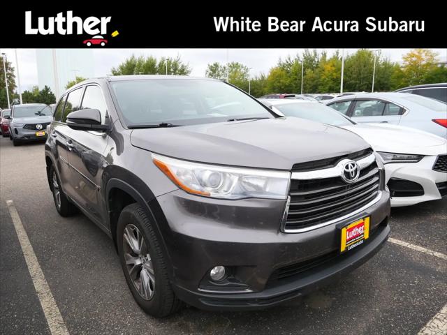 2015 Toyota Highlander LE Plus V6 for sale in White Bear, MN