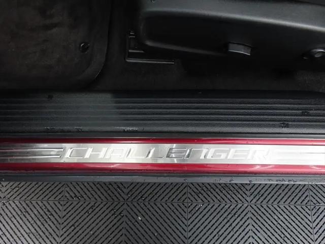 2018 Dodge Challenger SXT Plus