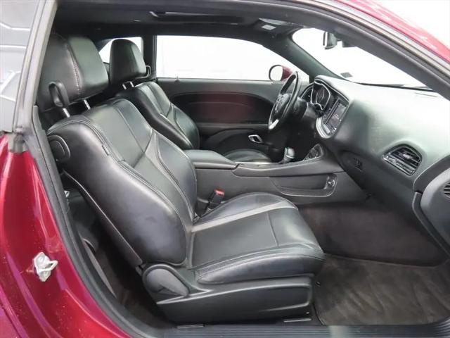 2018 Dodge Challenger SXT Plus