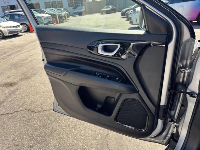 2025 Jeep Compass Trailhawk 4x4