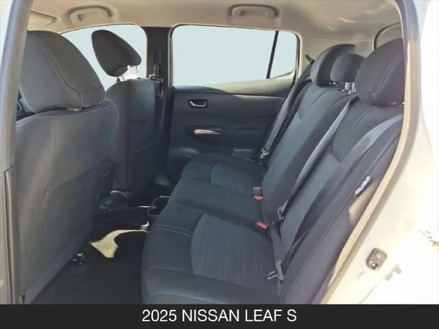 2025 Nissan LEAF S