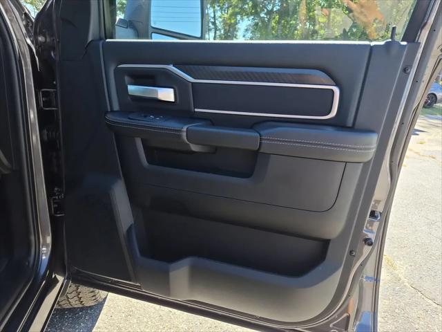 2025 Ram 2500 Big Horn Crew Cab 4x2 64 Box