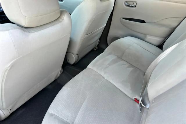 2011 Nissan LEAF SL