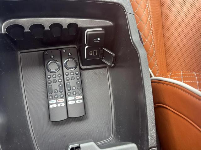 2026 Chrysler Pacifica Pinnacle AWD