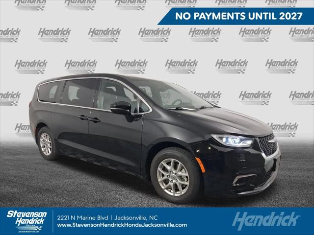 2025 Chrysler Pacifica Select for sale in Jacksonville, NC