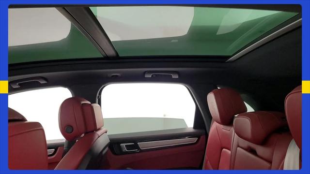 2023 Porsche Cayenne Platinum Edition