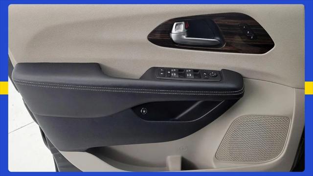 2023 Chrysler Pacifica Hybrid Limited
