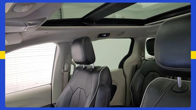 2023 Chrysler Pacifica Hybrid Limited
