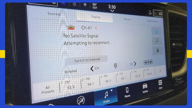 2025 Chrysler Pacifica Select