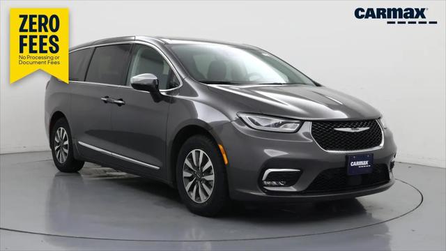 2023 Chrysler Pacifica Hybrid Limited for sale in Urbandale, IA
