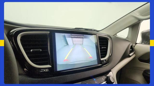 2022 Chrysler Pacifica Touring L