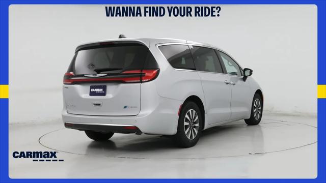 2024 Chrysler Pacifica Hybrid Select