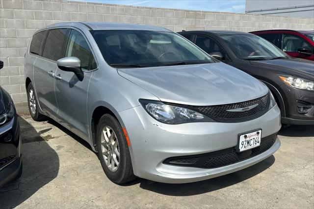 2023 Chrysler Voyager LX