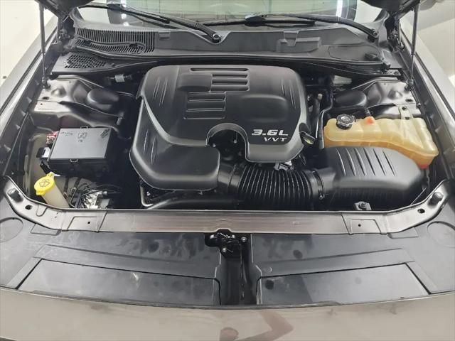 2016 Dodge Challenger SXT