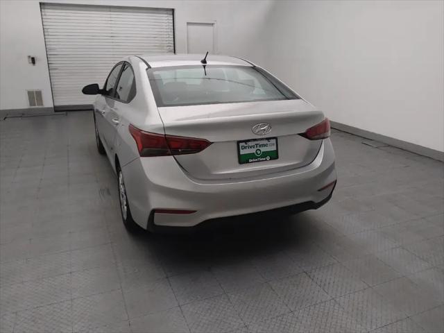2021 Hyundai Complementos decorativos SE
