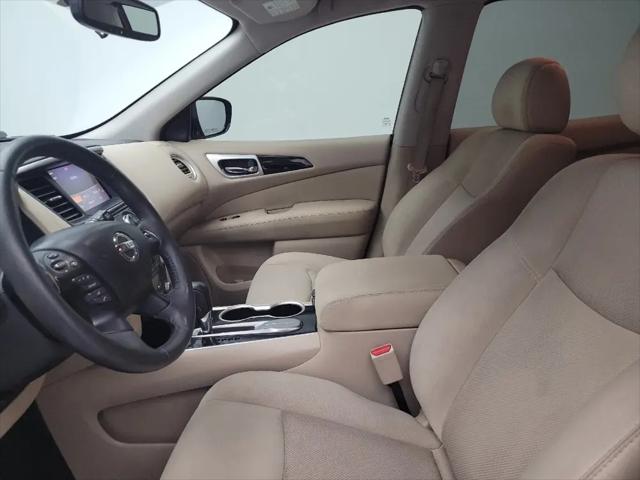 2017 Nissan Pathfinder SV