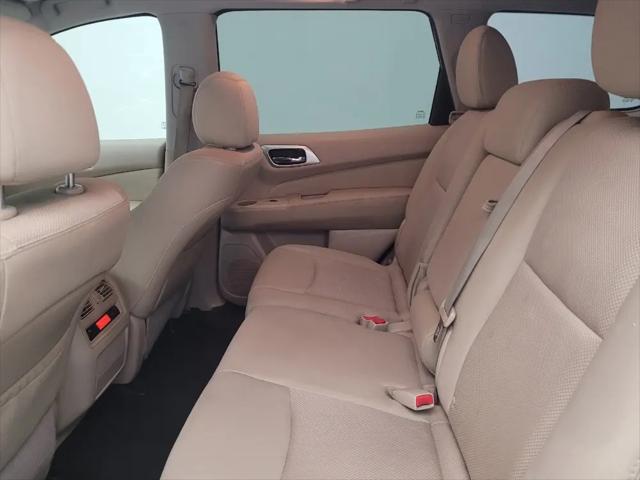 2017 Nissan Pathfinder SV
