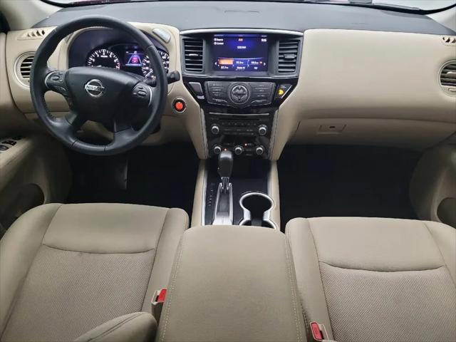 2017 Nissan Pathfinder SV