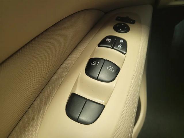 2017 Nissan Pathfinder SV