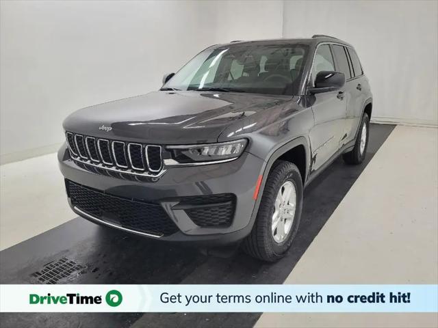2023 Jeep Grand Cherokee Laredo 4x4 for sale in St. Louis, MO