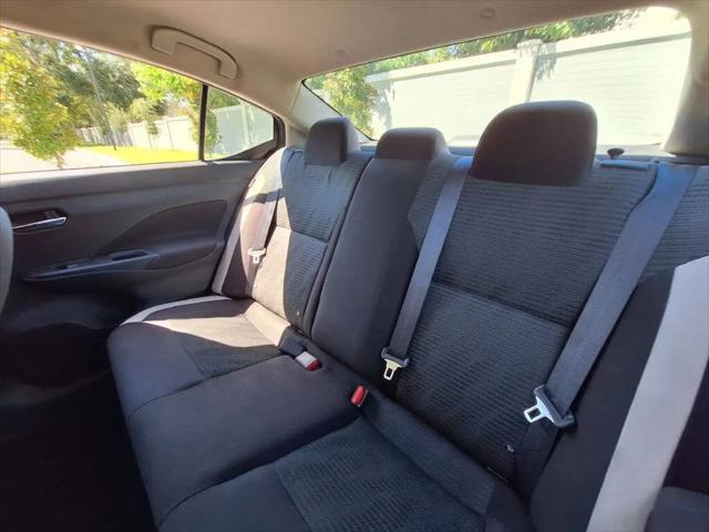 2021 Nissan Versa SV Xtronic CVT