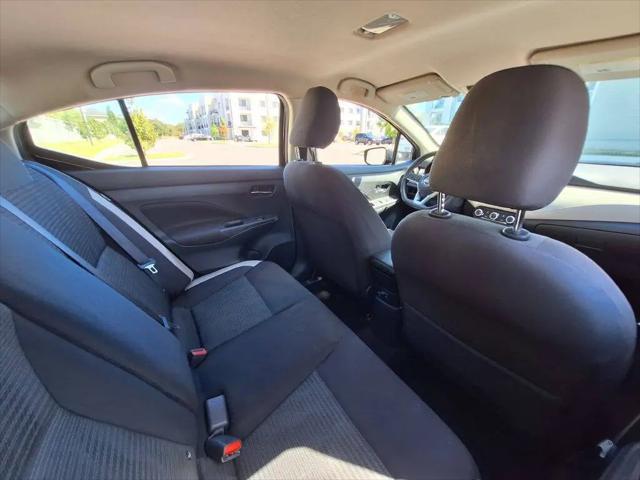 2021 Nissan Versa SV Xtronic CVT