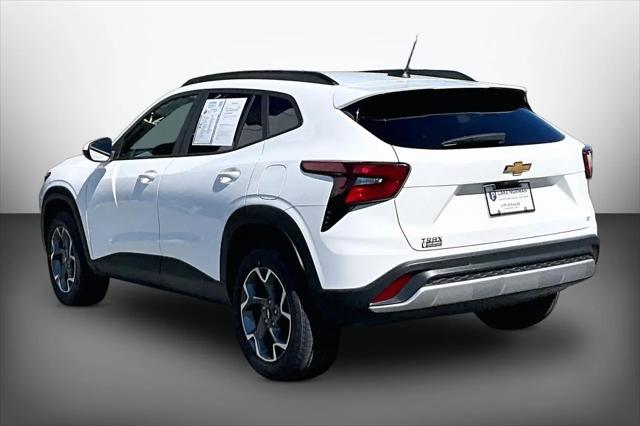 2025 Chevrolet Trax FWD LT