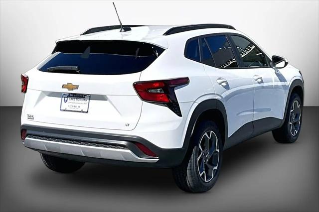 2025 Chevrolet Trax FWD LT