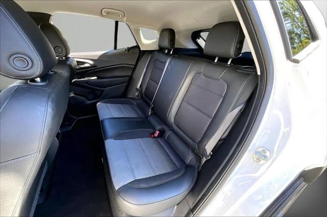 2025 Chevrolet Trax FWD LT