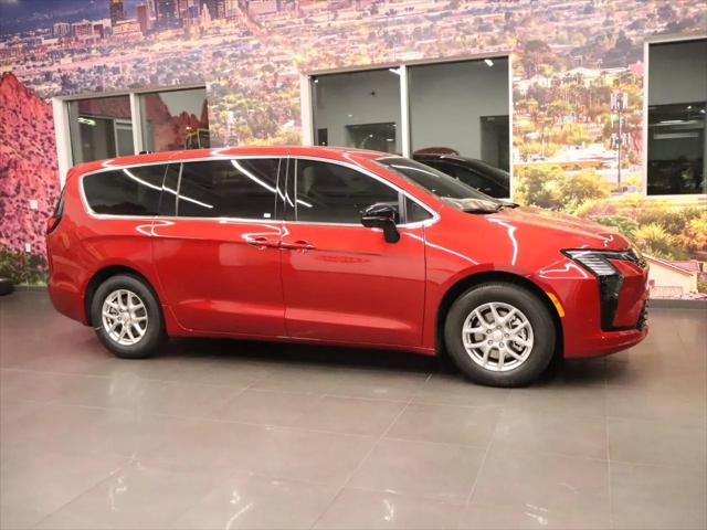 2027 Chrysler Pacifica Select