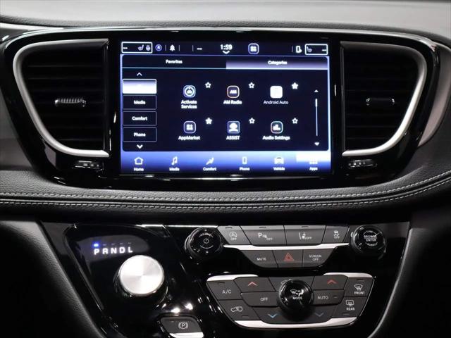 2027 Chrysler Pacifica Select