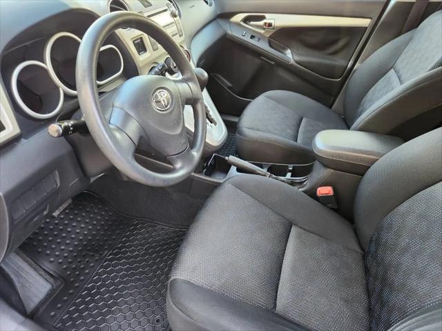 2009 Toyota Matrix Base
