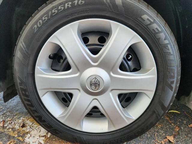 2009 Toyota Matrix Base