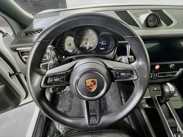 2022 Porsche Macan Macan