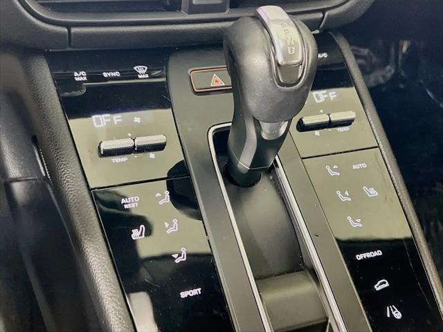2022 Porsche Macan Macan