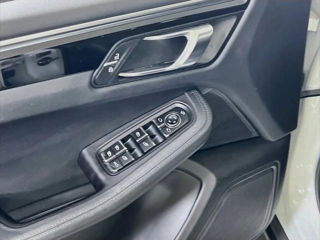 2022 Porsche Macan Macan