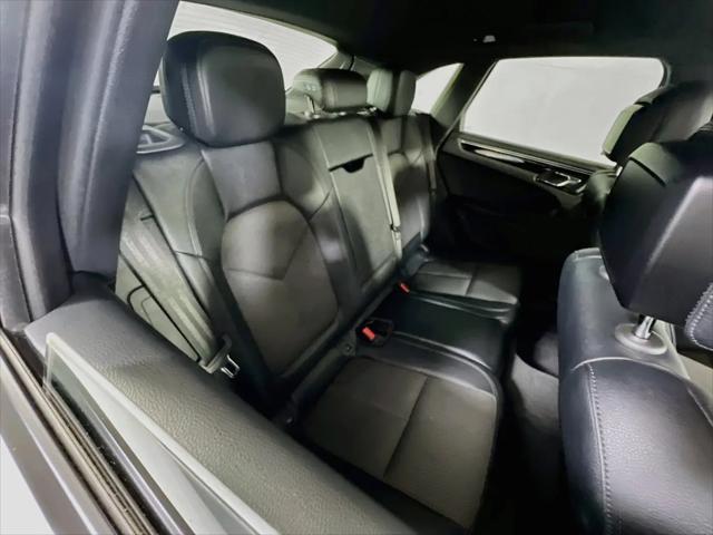 2022 Porsche Macan Macan