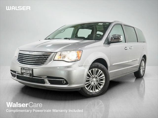 2016 Chrysler Town & Country Touring-L for sale in Hopkins, MN