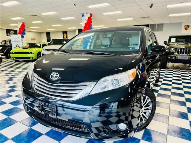 2017 Toyota Sienna XLE Premium 8 Passenger for sale in Manassas, VA