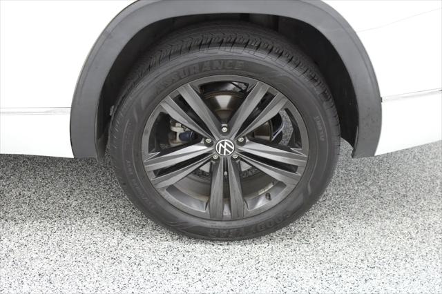 2021 Volkswagen Atlas SE with Technology R-Line