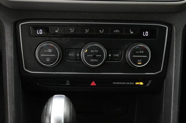 2021 Volkswagen Atlas SE with Technology R-Line
