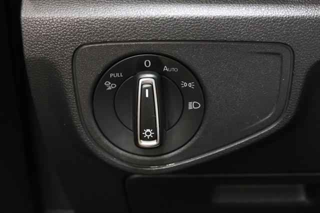 2021 Volkswagen Atlas SE with Technology R-Line